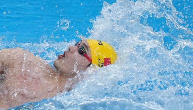 徐嘉余100仰轻松晋级 李冰洁400自破亚洲纪录